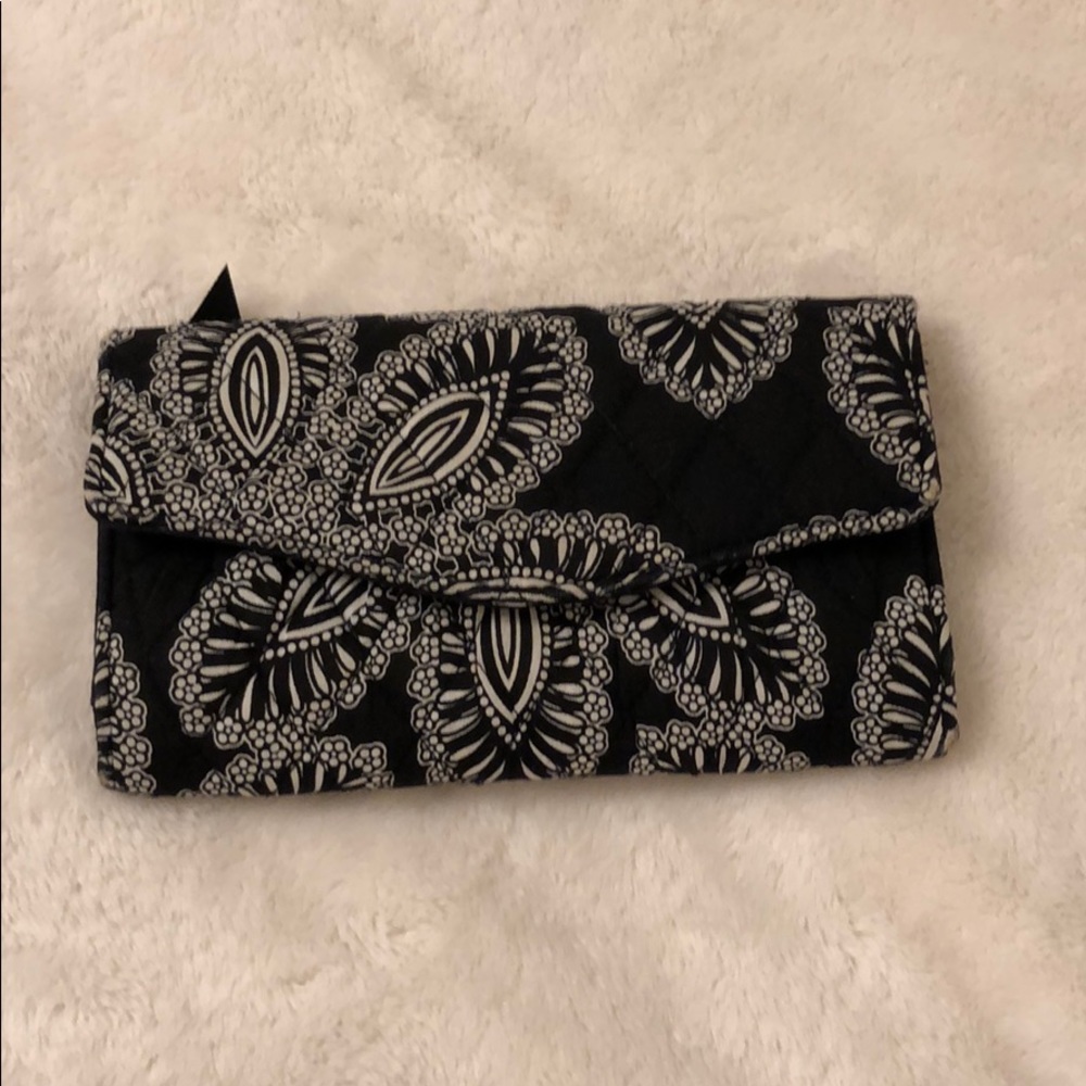 Vera Bradley Blanco Bouquet Wallet - Picture 1 of 8